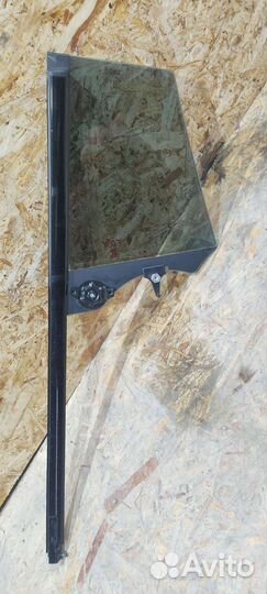 Стекло форточка задней правой двери BMW F07 GT