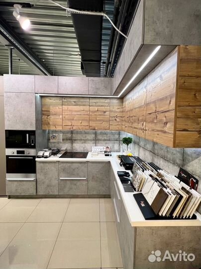 Встроенная кухня на заказ