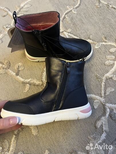 Ботинки демисезонные новые 30