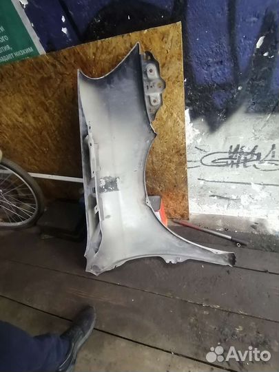 Крыло переднее левое volkswagen jetta 5
