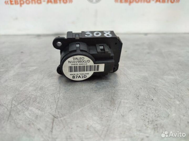 Моторчик заслонок печки Peugeot 308 хэтчбек 1.6 Л