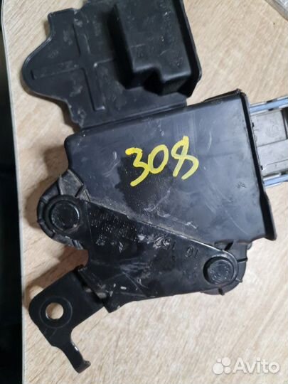 Защита компьютера Peugeot 208 HN01 2015