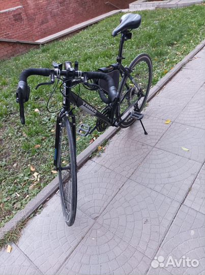 Шоссейный велосипед trinx