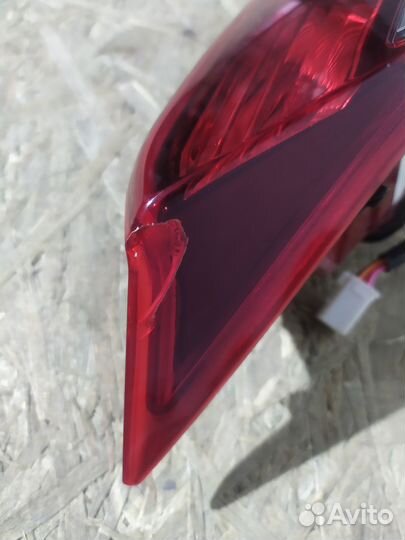 Фонарь задний внутренний правый hyundai solaris 20