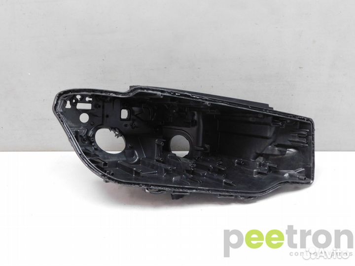 Б/У Б/У Корпус фары правой б/у 63118496164 BMW