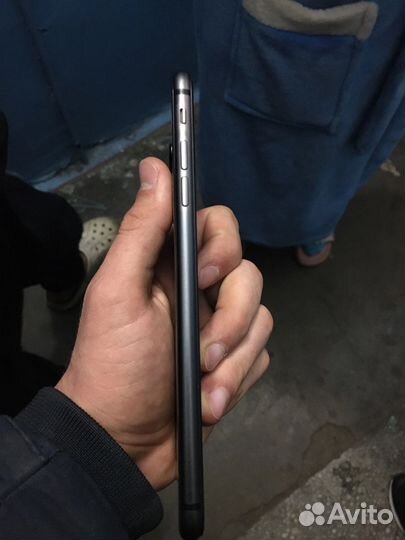 Телефон iPhone 8 plus