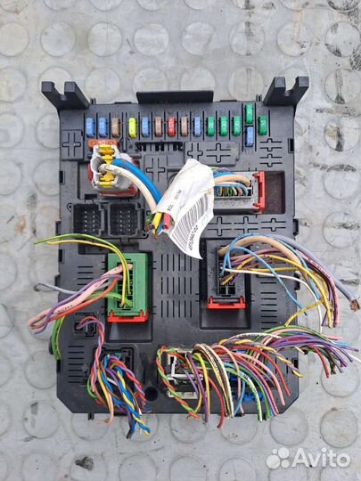 Блок комфорта Peugeot 3008 U5