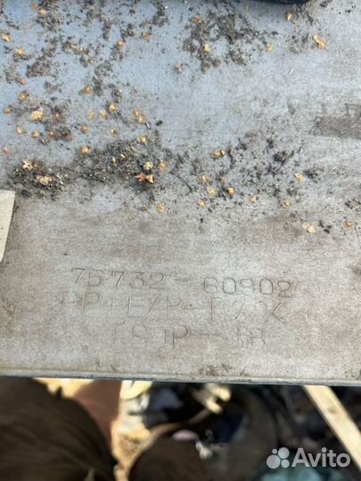 Накладка двери перед лев Land Cruiser Prado 3