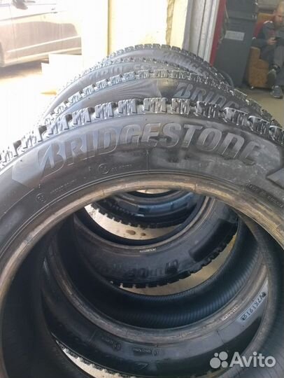 Bridgestone B700 205/55 R16 91