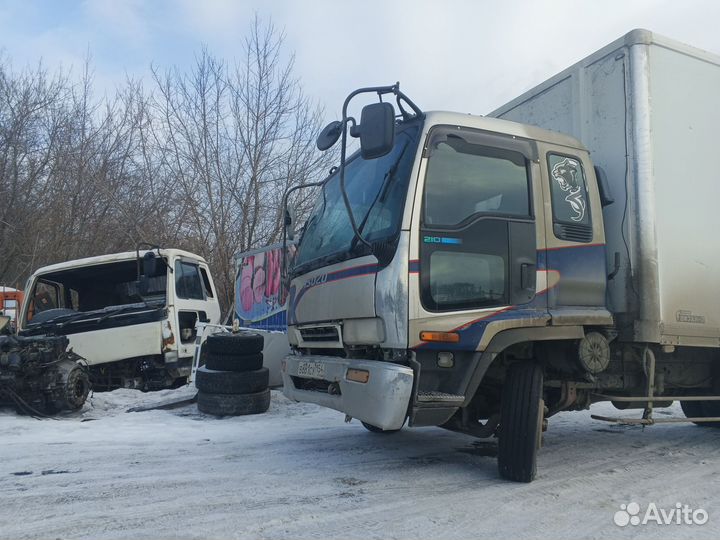 Isuzu Forward в разбор