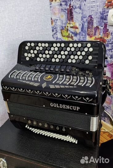 Баян 3х голосый. Готово-выборный. Три подбородных