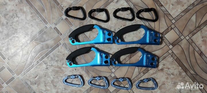 Жумары и карабины Альпинистское снаряжение