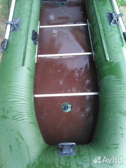 Лодка с мотором