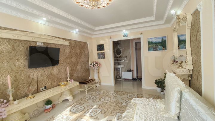 2-к. квартира, 55 м², 8/10 эт.