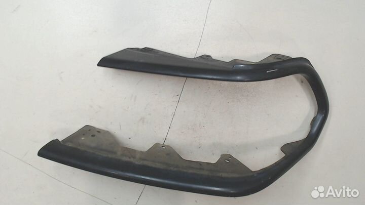 Ресничка под фару Mitsubishi Montero Sport / Pajer