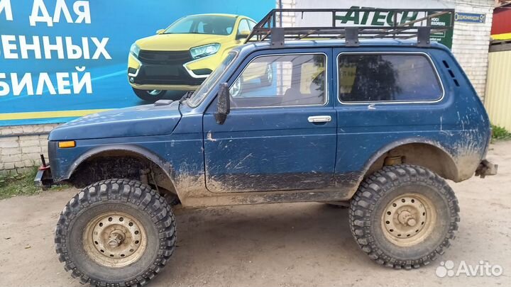 LADA 4x4 (Нива) 1.7 МТ, 2003, 50 000 км