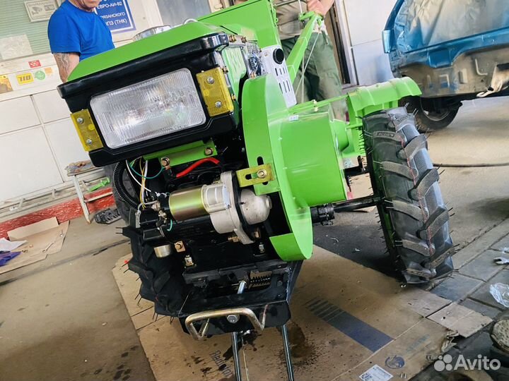 Мотоблок с водяным охлаждением дизель 15лс