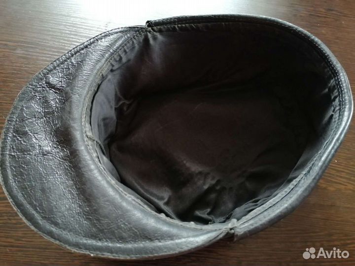 Мужская кожаная кепка