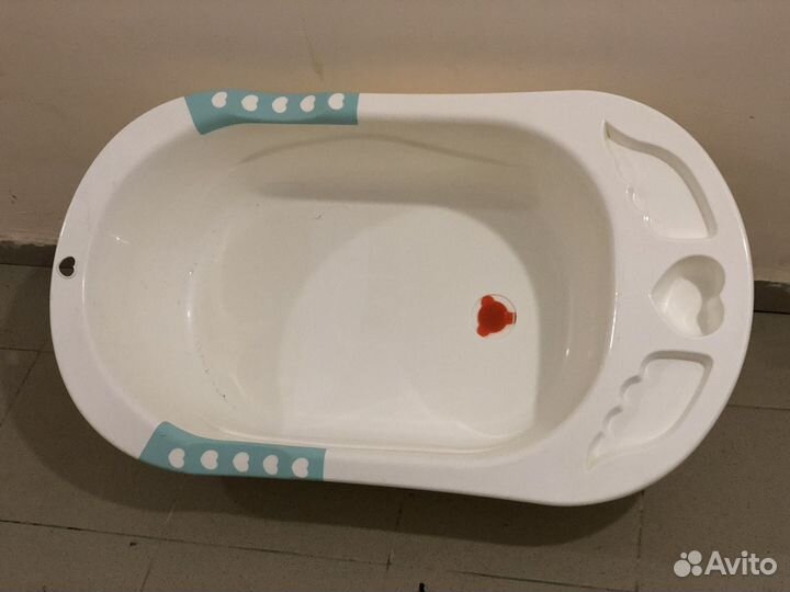 Ванночка для купания с горкой