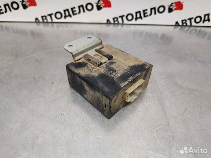 Блок управления дверьми Nissan Serena C23 1998 г.в