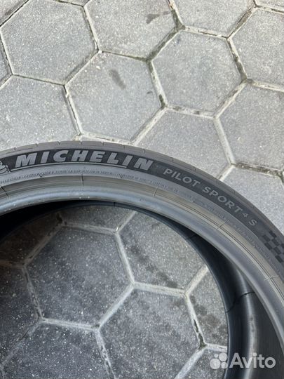 Michelin Pilot Sport 4 S 255/35 R21