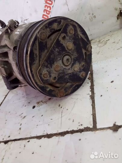 Компрессор кондиционера Opel Astra H