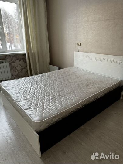 Кровать с матрасом бу