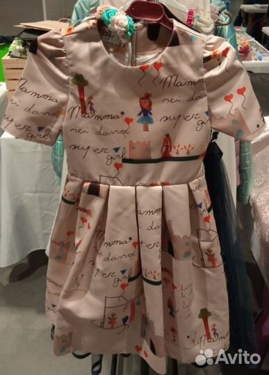 Платья разные 2-7 лет бу