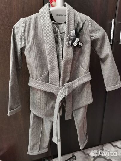 Костюм для девочки тёплый нарядный