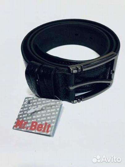 Мужской кожаный ремень с пряжкой
