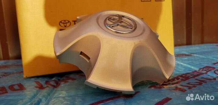 Колпак колесного диска Toyota Land Cruiser