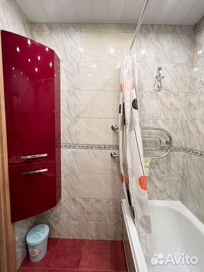 Тумба для ванной с раковиной и краном и шкафчик