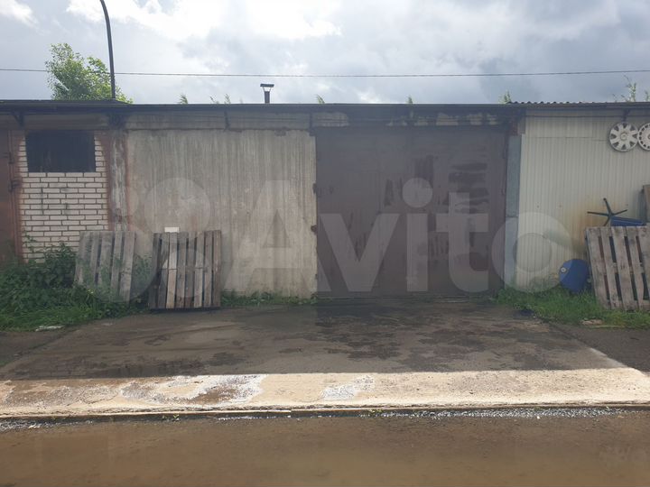 Гараж, > 30 м²