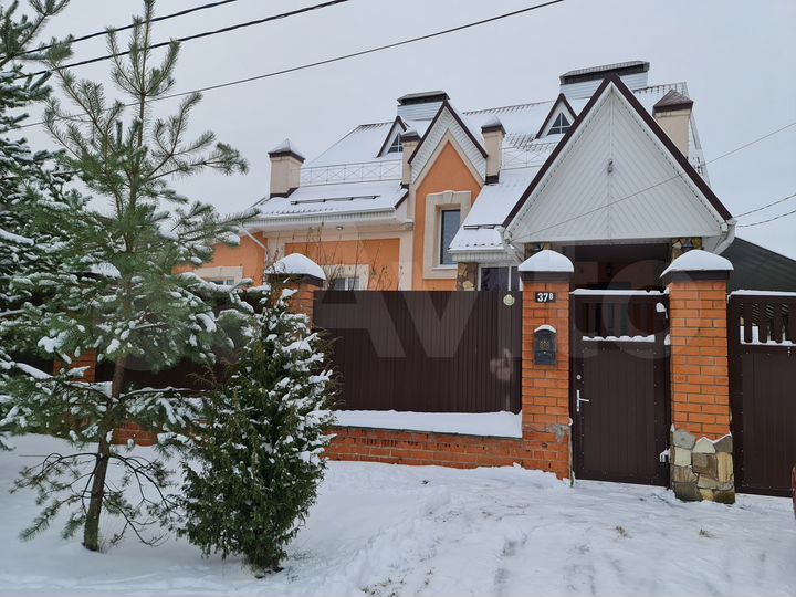 Коттедж 460 м² на участке 20 сот.