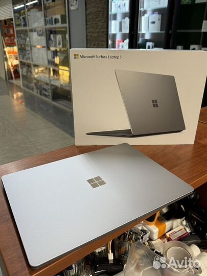 Microsoft Surface Laptop 5 13.5