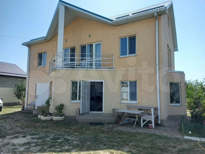 Дом 196 м² на участке 10 сот.