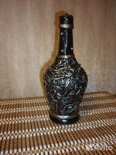 Бутылка декорированная кожей