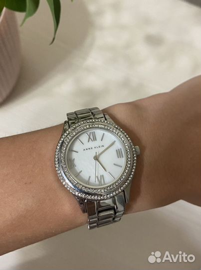 Женские часы Anne Klein