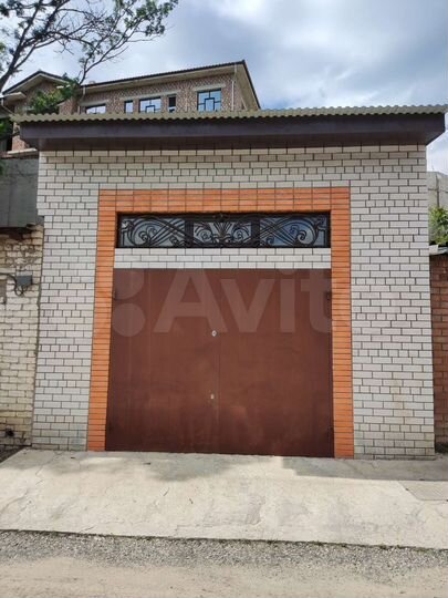 Гараж, > 30 м²