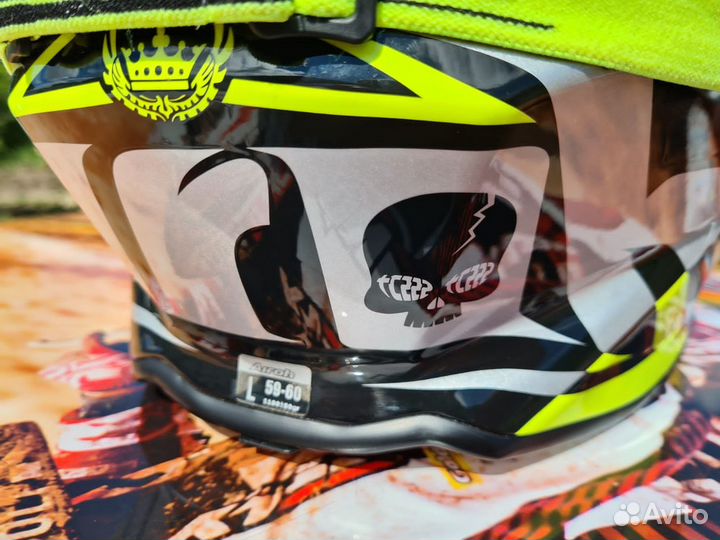 Продаю Мото шлем Airoh