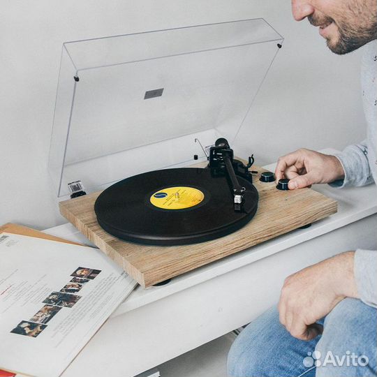 Виниловые проигрыватели в ассортименте