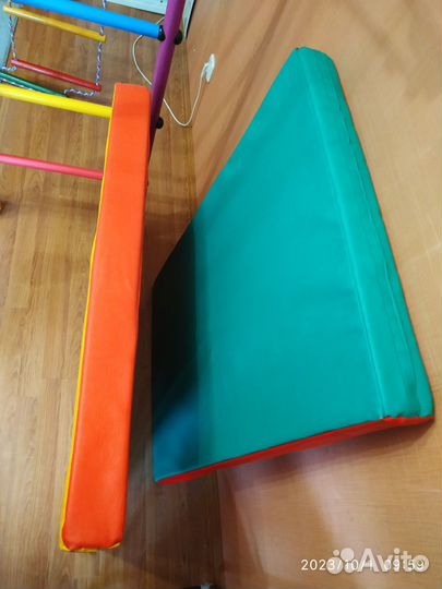 Мат гимнастический