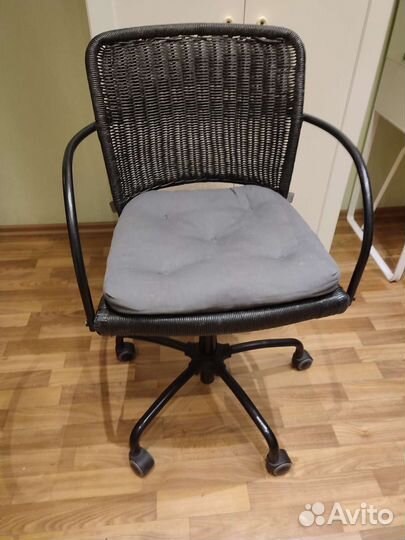 Компьютерный стул кресло IKEA плетеный Грегор