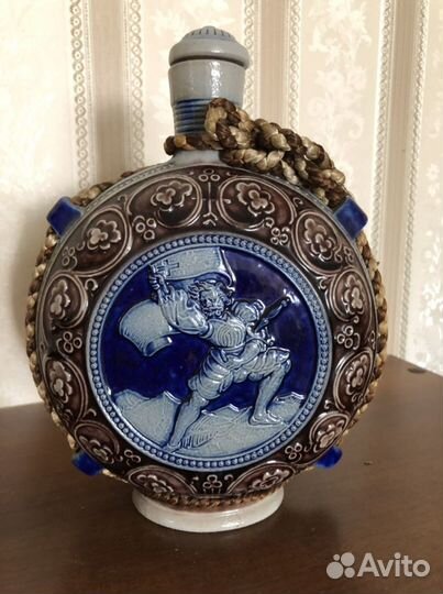 Старинный графин для вина. Альзас. Франция