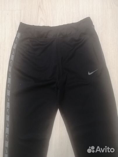 Спортивные штаны nike s