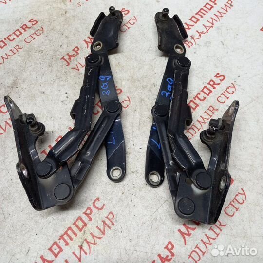 Петля крышки багажника Mitsubishi Lancer 10 CY4A