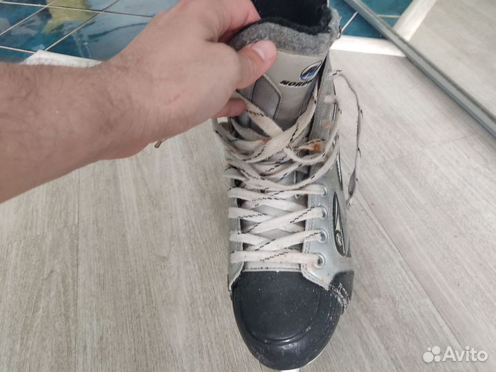 Коньки хоккейные 42