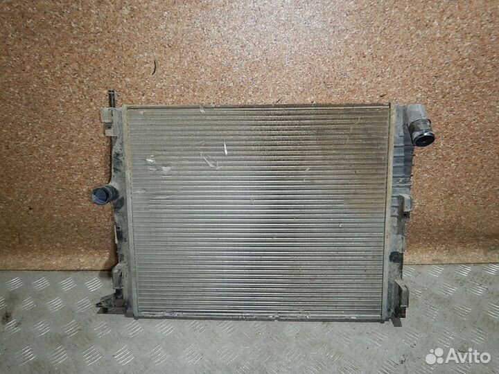 Радиатор охлаждения Лада Ларгус
