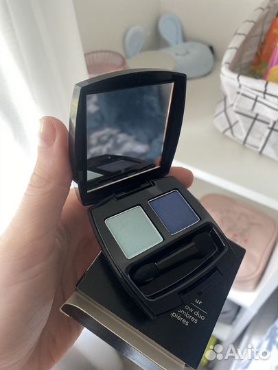 Тени для век