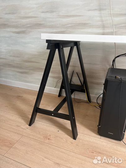 Рабочий компьютерный стол IKEA